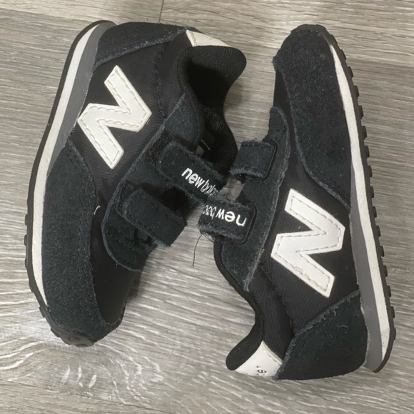 New Balance 410 for baby size 3 like new - Picture 4 of 9